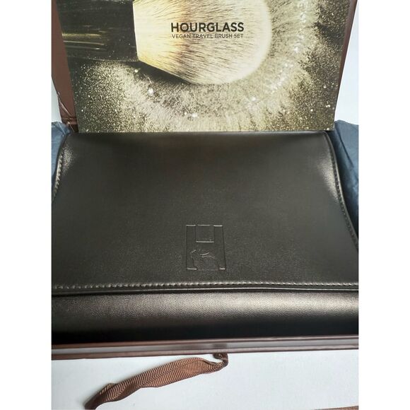 NIB Hourglass Set of 7 Travel Brush Set with Vegan Leather Case - Picture 7 of 13